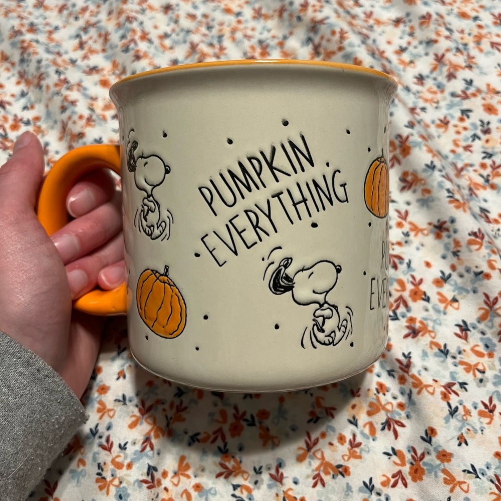 Peanuts fall mug